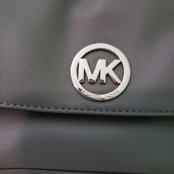 Authentic Michael Kors Shoulder Bag - Picture 4 of 7